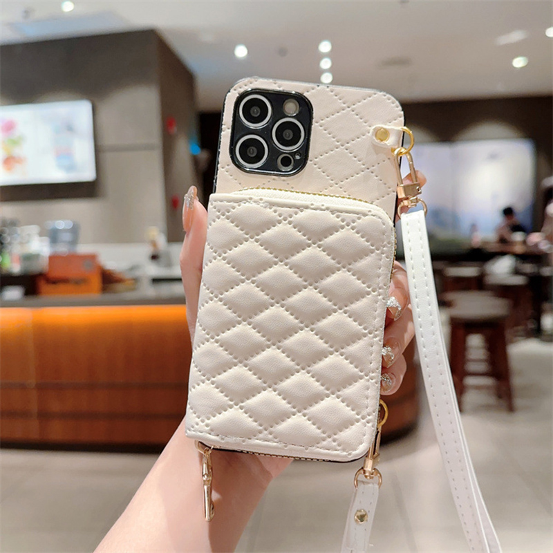 Diamond Pattern Crossbody Wallet Case